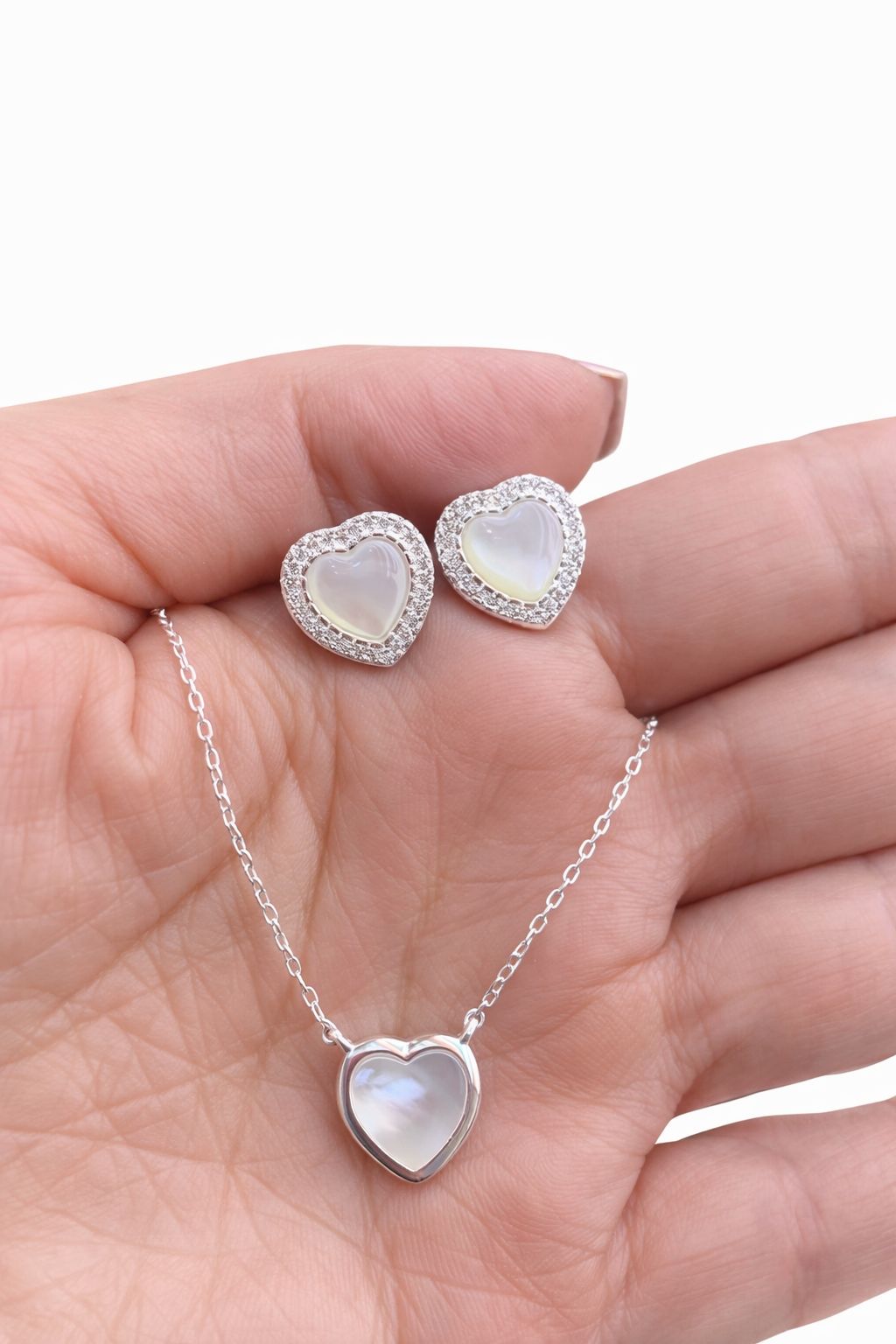 Heart Necklace and Earrings Set – Delicate Elegance