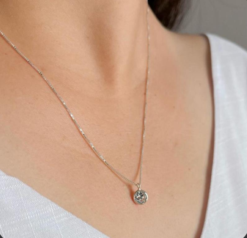 Colar Ponto de Luz Delicado com Zircônia